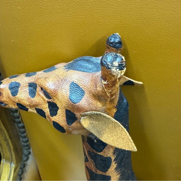 Vintage 1970s Tooled Leather Giraffe Figure Animal Safari Africa Brown - Picture 9 of 12